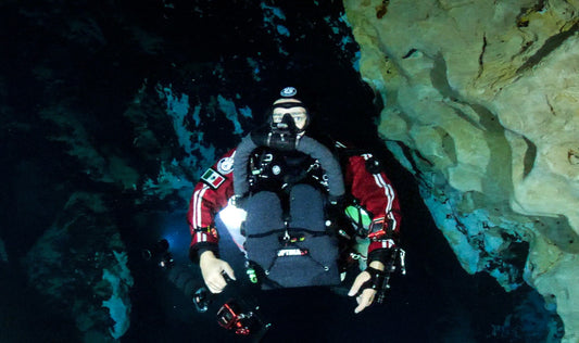 Experience worldwide cave diving wit Mods drysuit